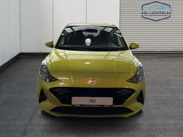 Hyundai i10 1.0 2WD Trend