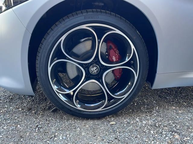 Alfa Romeo Giulia Q4