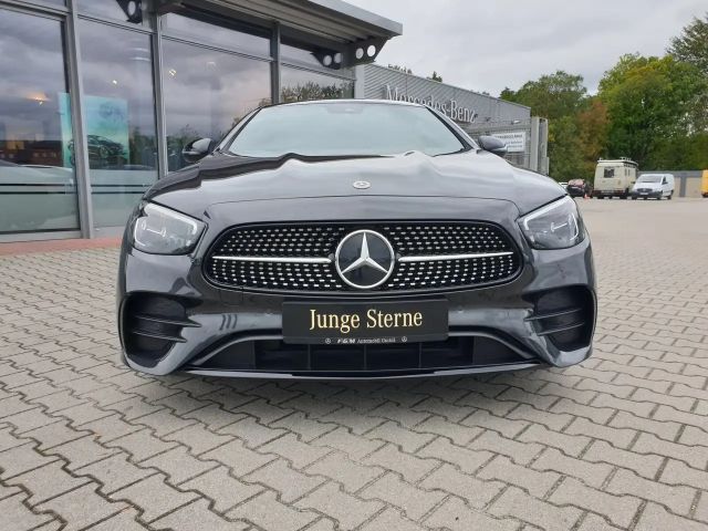 Mercedes-Benz E 300 AMG Line Coupé E 300 e