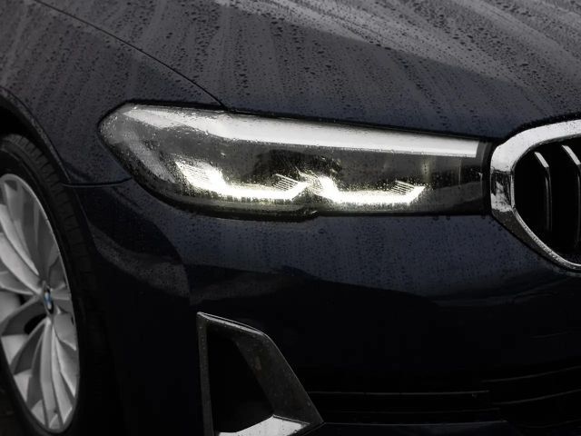 BMW 530 530d Luxury Line Touring xDrive