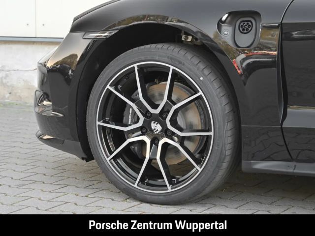 Porsche Taycan BOSE Luftfederung Rückfahrkamera LED