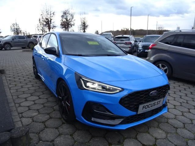 Ford Focus EcoBoost ST Line