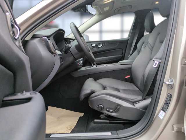 Volvo XC60 Bluetooth Head Up Display Navi Vollleder Klima Einparkhilfe el. Fenster