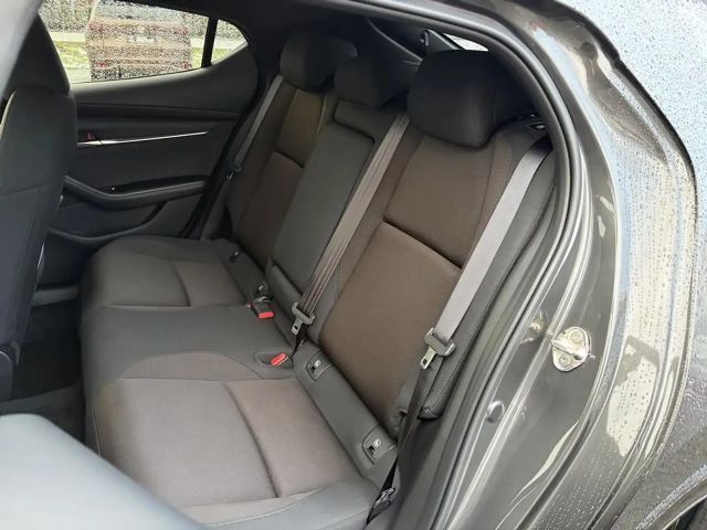 Mazda 3 Exclusive-line