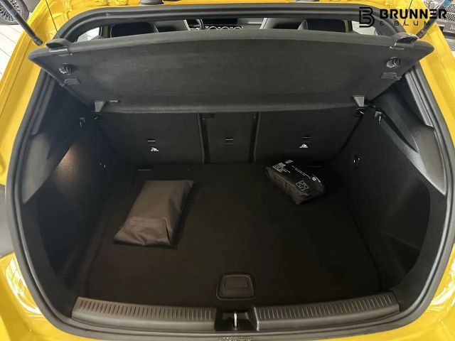 Mercedes-Benz A 220 4MATIC AMG Line