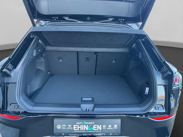 Volkswagen T-Roc 1.5 eTSI DSG R-Line