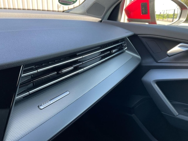 Audi A3 35 TDI S-Line S-Tronic Sedan