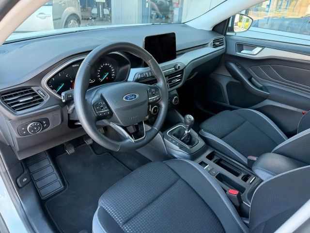 Ford Focus Cool & Connect Limited