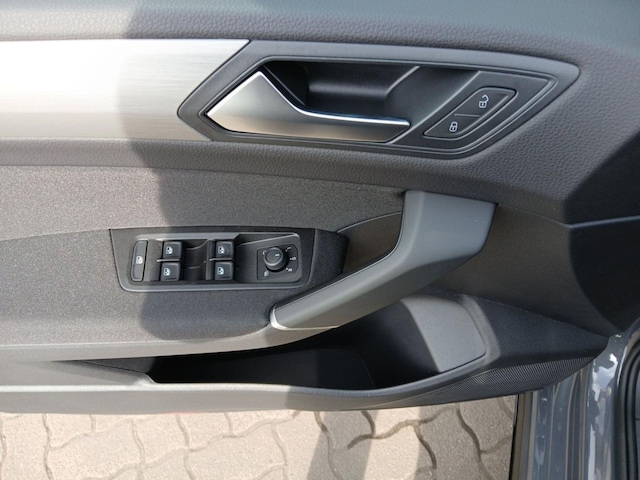 Volkswagen Touran 1.5 TSI DSG R-Line