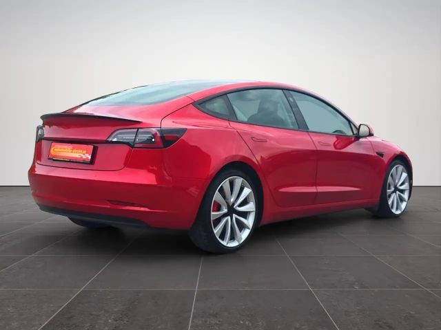 Tesla Model 3 Performance
