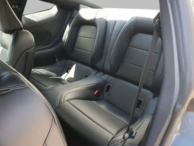 Ford Mustang Fastback GT 5.0 V8