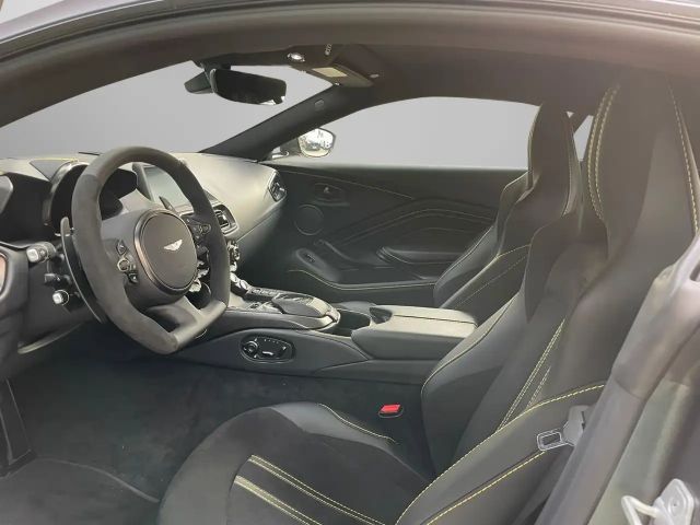 Aston Martin V8 V8