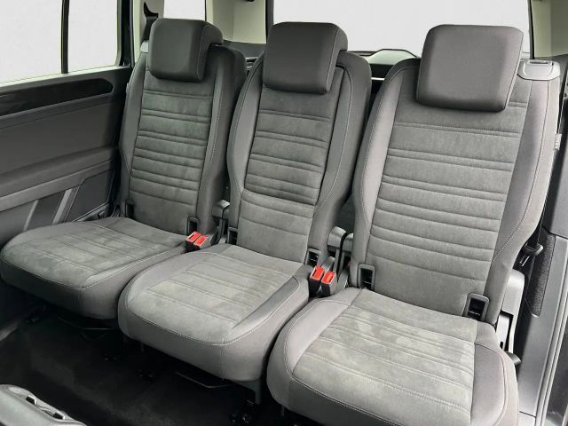 Volkswagen Touran DSG Highline R-Line