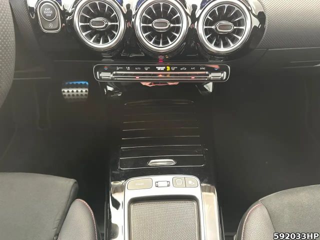 Mercedes-Benz A 200 AMG Line