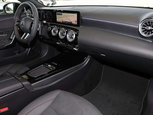 Mercedes-Benz A 200 AMG Line