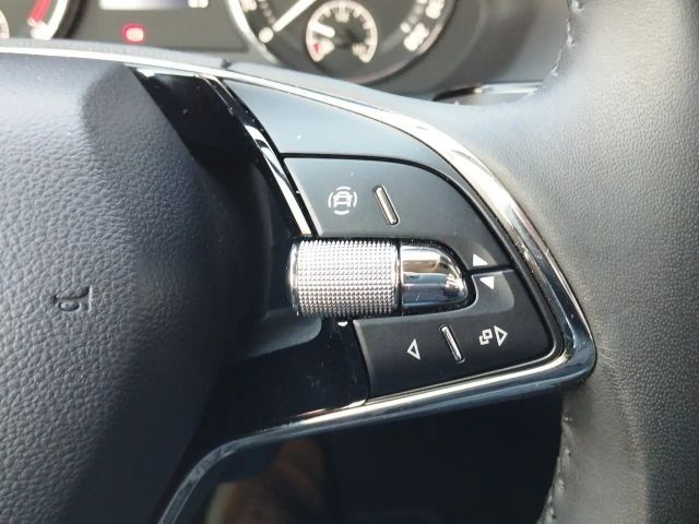 Skoda Octavia 1.5 TSI Ambition Combi