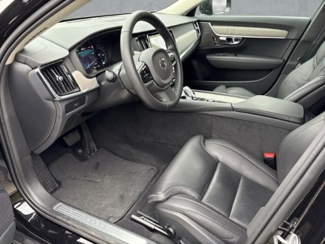 Volvo V90 Cross Country AWD Plus