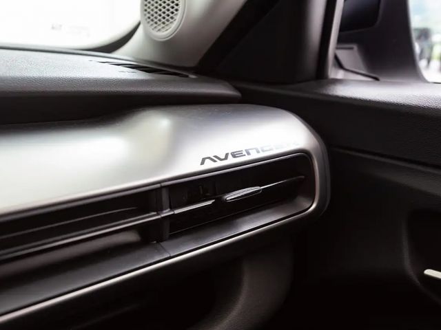 Jeep Avenger Full-Electric Summit