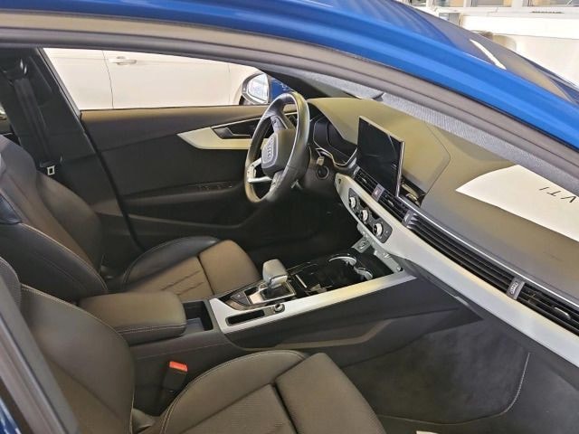 Audi A4 30 TDI S-Line S-Tronic Sedan