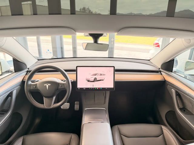 Tesla Model Y Performance