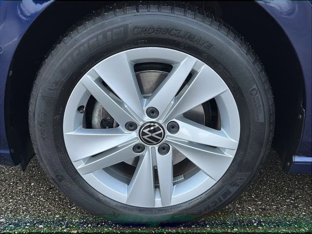 Volkswagen Golf DSG Life Variant