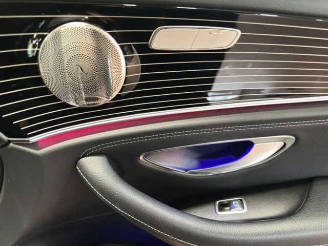 Mercedes-Benz E 300 E 300 e