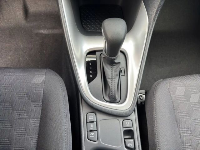 Toyota Yaris Business Hybride VVT-i