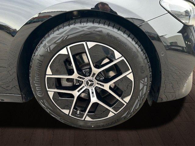 Mercedes-Benz E 200 AVANTGARDE Sedan