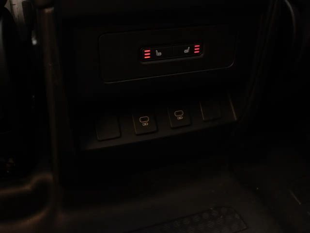 Land Rover Defender 110 D300 Dynamic SE