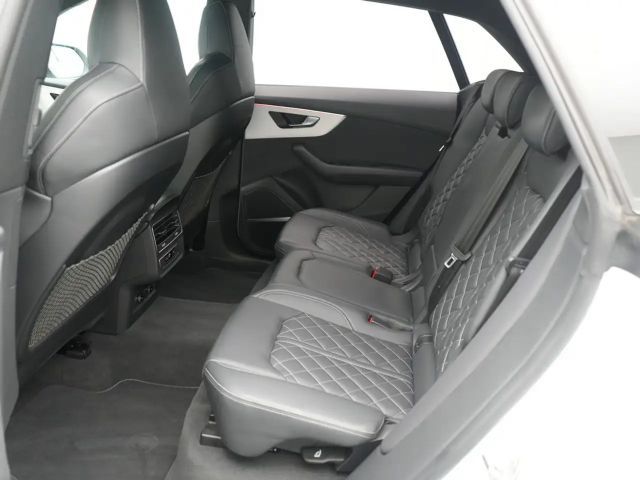 Audi Q8 e MATRIX RAUTE LUFT AHK LEDER B&O ACC MEMO