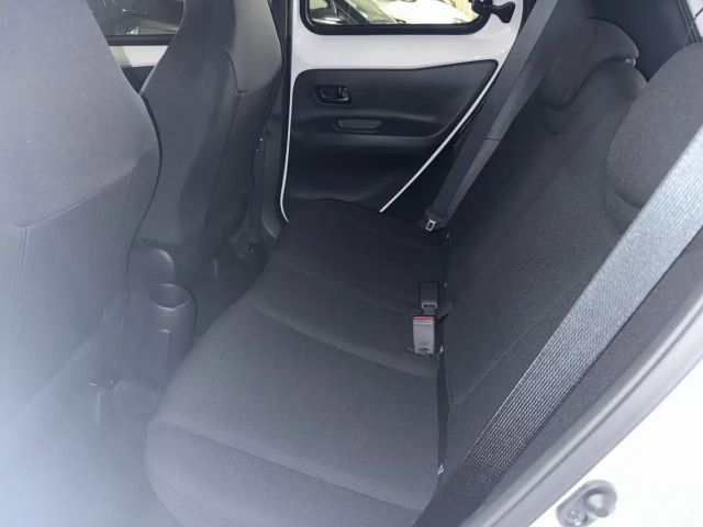 Toyota Aygo X 1.0 VVT-i Business Hatchback