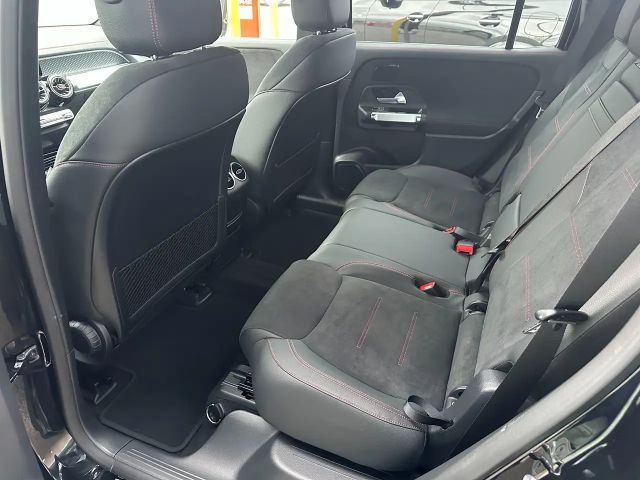 Mercedes-Benz EQB 300 4MATIC AMG Line