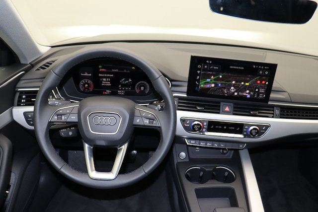 Audi A4 40 TFSI S-Tronic Sedan