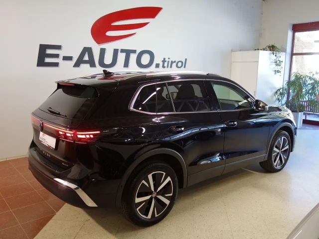 Volkswagen Tiguan DSG Elegance Elegance Sport