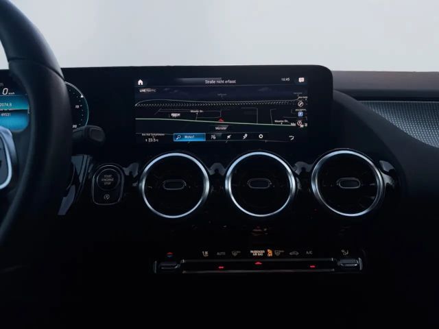 Mercedes-Benz GLA 200 7G-DCT *LED*Pano*Digital*MBux*SHZ*