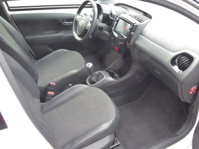 Toyota Aygo Hatchback X-final