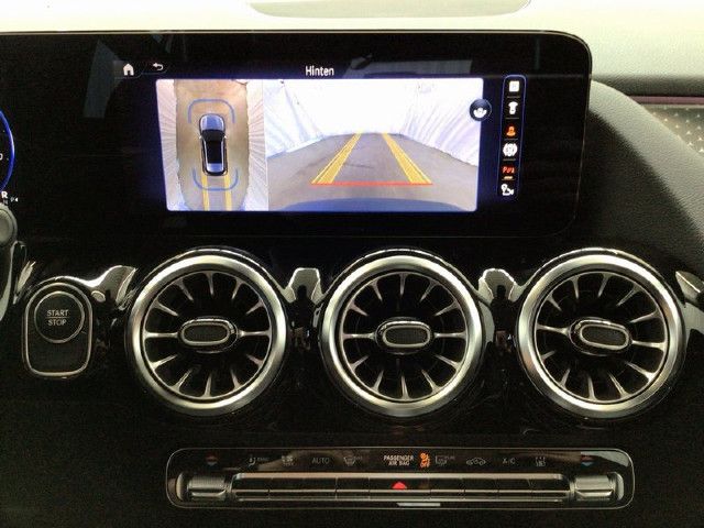 Mercedes-Benz EQA 300 4MATIC