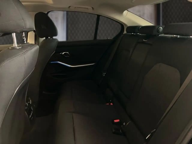 BMW 320 320d Sedan xDrive