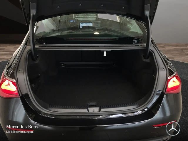 Mercedes-Benz E 200 AVANTGARDE Sedan