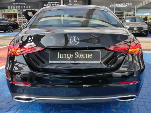 Mercedes-Benz C 180 AVANTGARDE Sedan