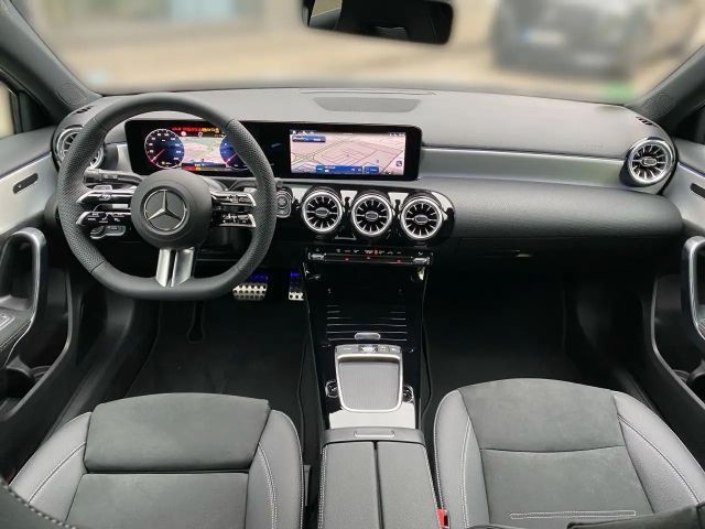 Mercedes-Benz A 200 AMG Line