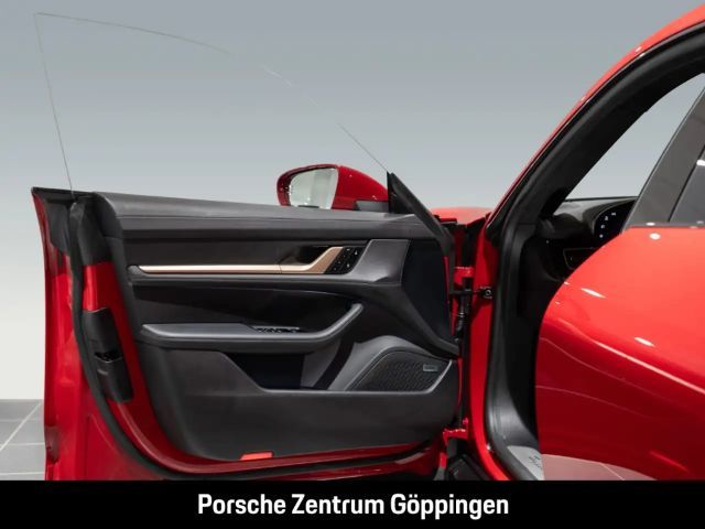 Porsche Taycan Turbo