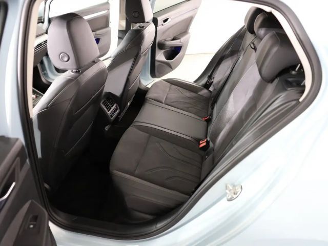 Volkswagen Golf DSG Life