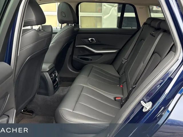 BMW 330 330e Touring xDrive