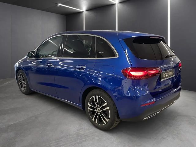 Mercedes-Benz B 200 Progressive Sedan
