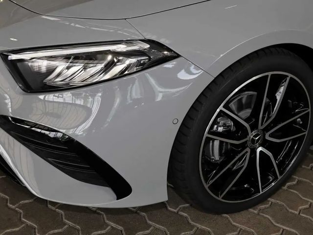 Mercedes-Benz A 200 AMG Line