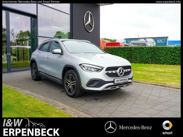 Mercedes-Benz GLA 200 Progressive