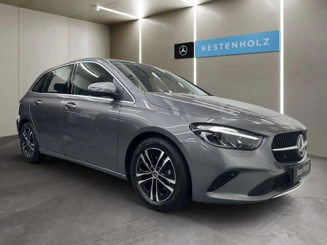 Mercedes-Benz B 200 Sedan