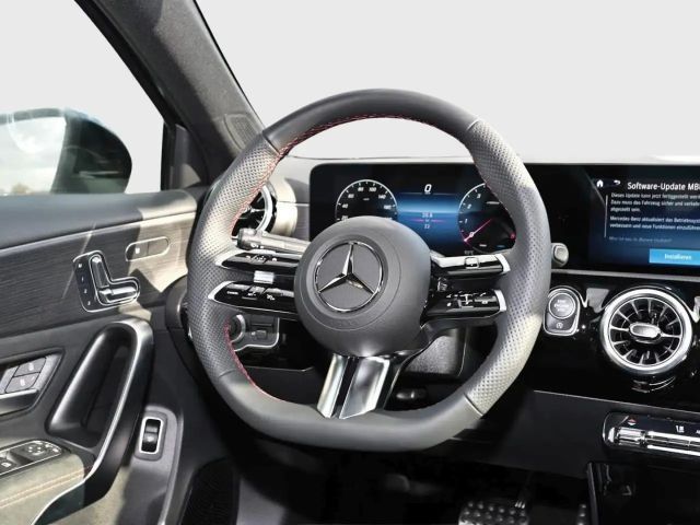 Mercedes-Benz A 180 AMG Line