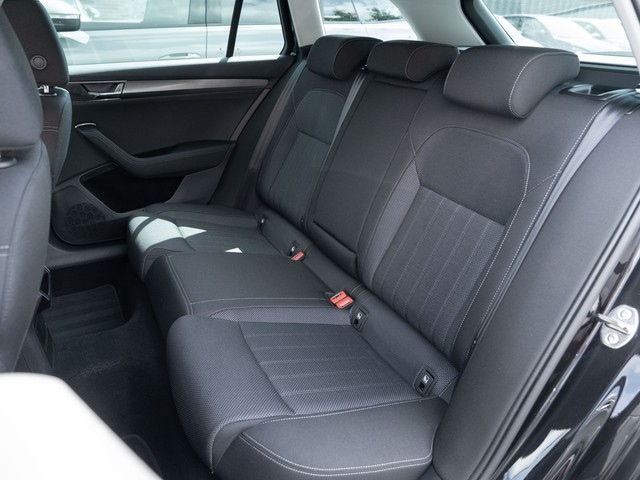 Skoda Superb 2.0 TDI Combi Style Style